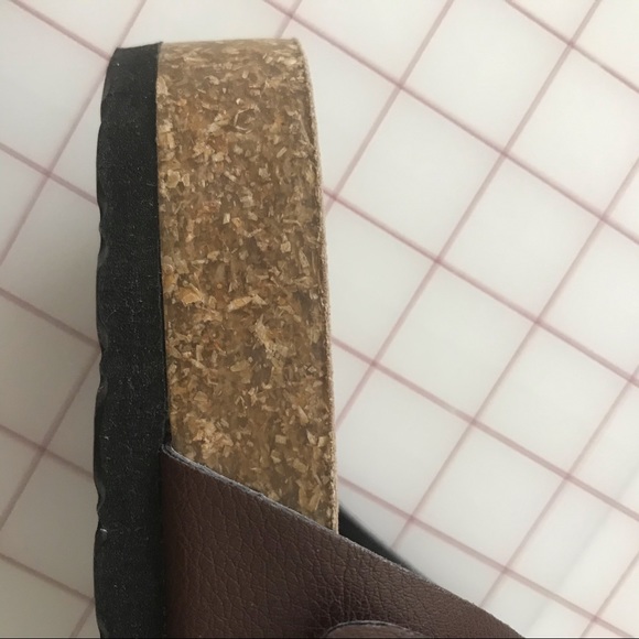 CRISSCROSS TRIPLE STRAP SANDALS w/ SOFT CORK SOLES - Picture 5 of 6